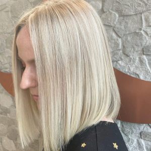 Blonde-straight-hair-at-natural-hair-salon