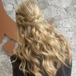 Intricate-Hairstyles-at-Natural-Hair-Company-in-Ireland